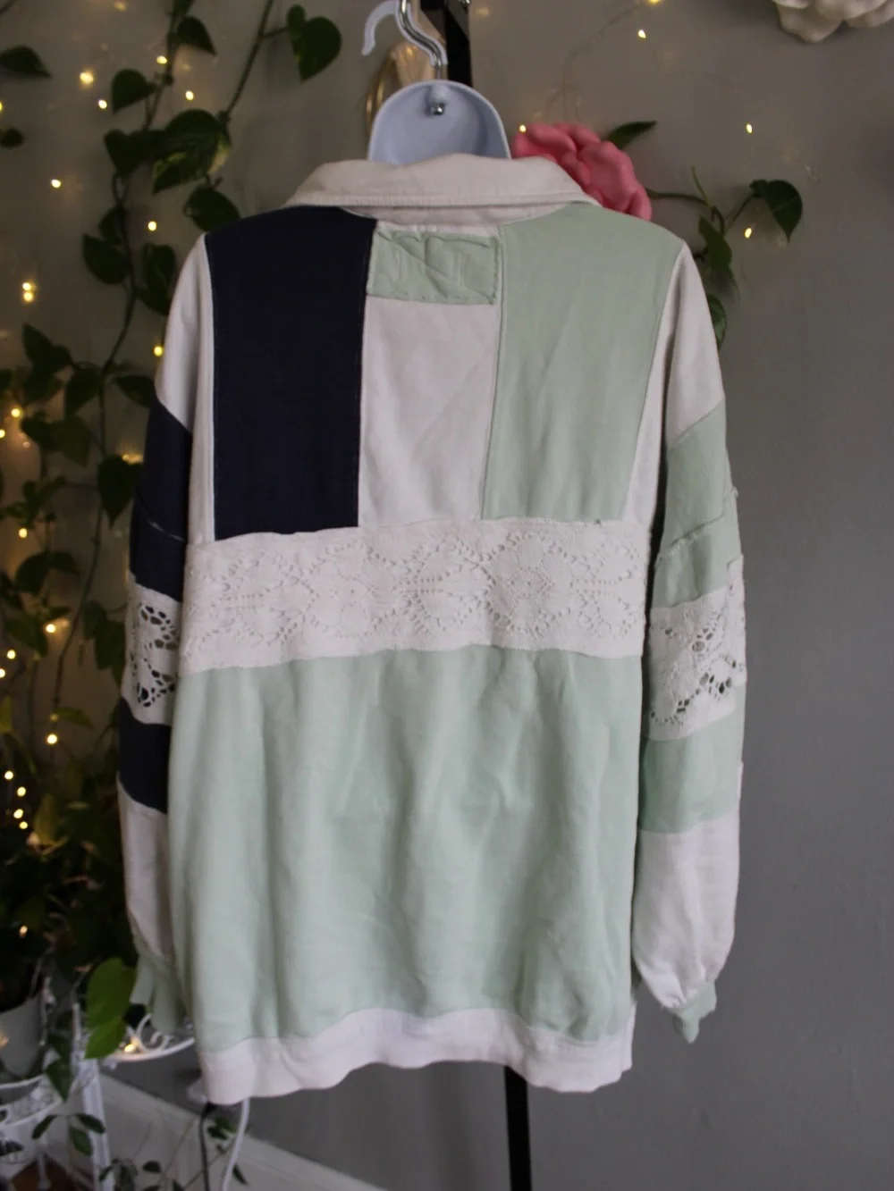 Free People We The Free Colorblock Crochet Lace Oversized Sweatshirt Tunic XS - Picture 9 of 14